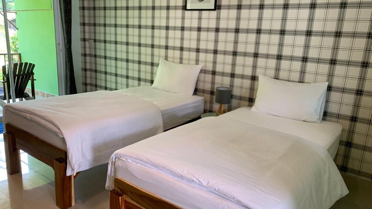 צ'ומפון Naisang Hostel מראה חיצוני תמונה