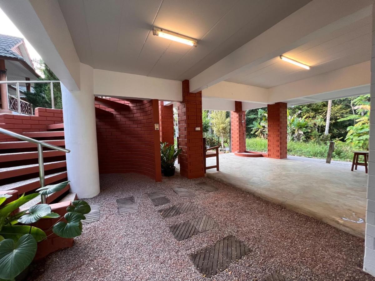 צ'ומפון Naisang Hostel מראה חיצוני תמונה