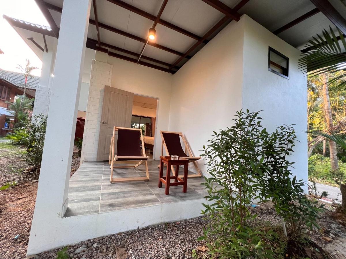 צ'ומפון Naisang Hostel מראה חיצוני תמונה