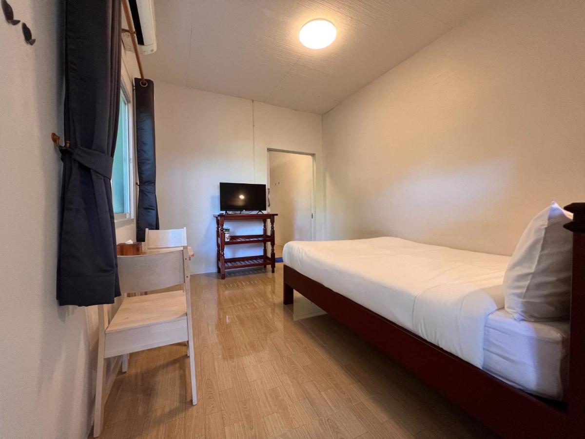 צ'ומפון Naisang Hostel מראה חיצוני תמונה