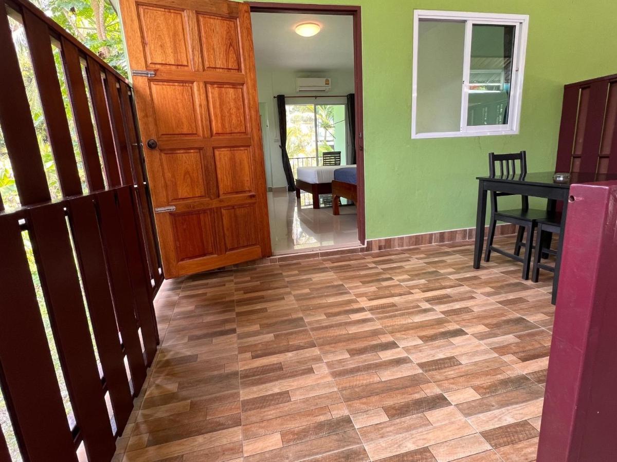 צ'ומפון Naisang Hostel מראה חיצוני תמונה