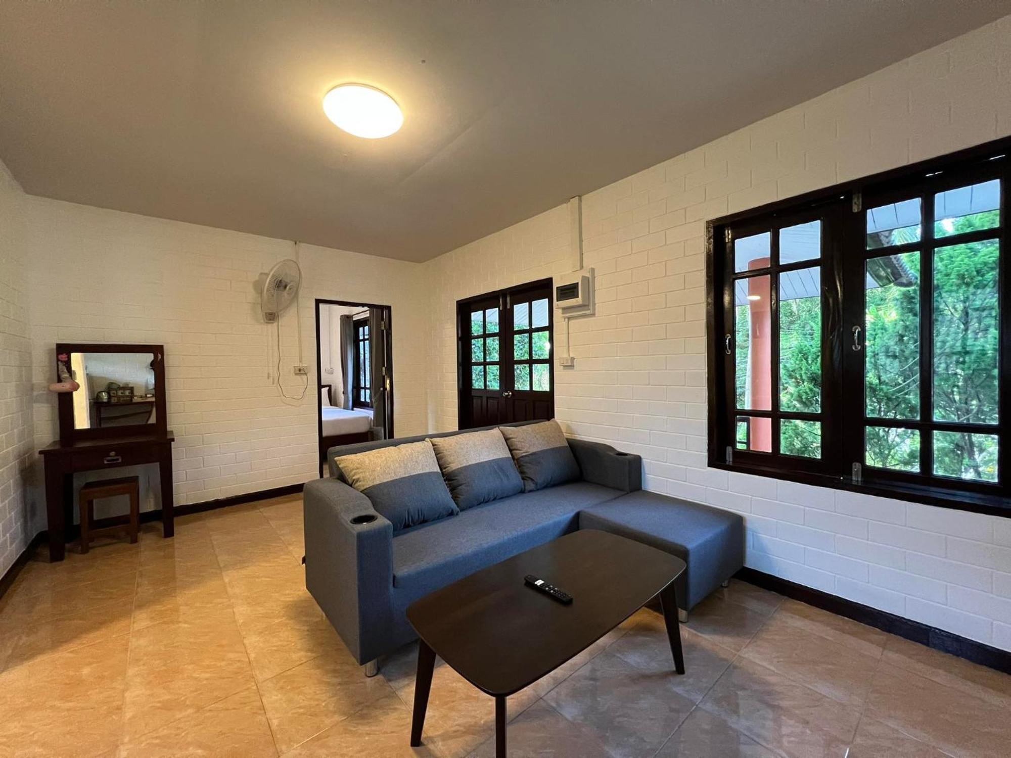 צ'ומפון Naisang Hostel מראה חיצוני תמונה