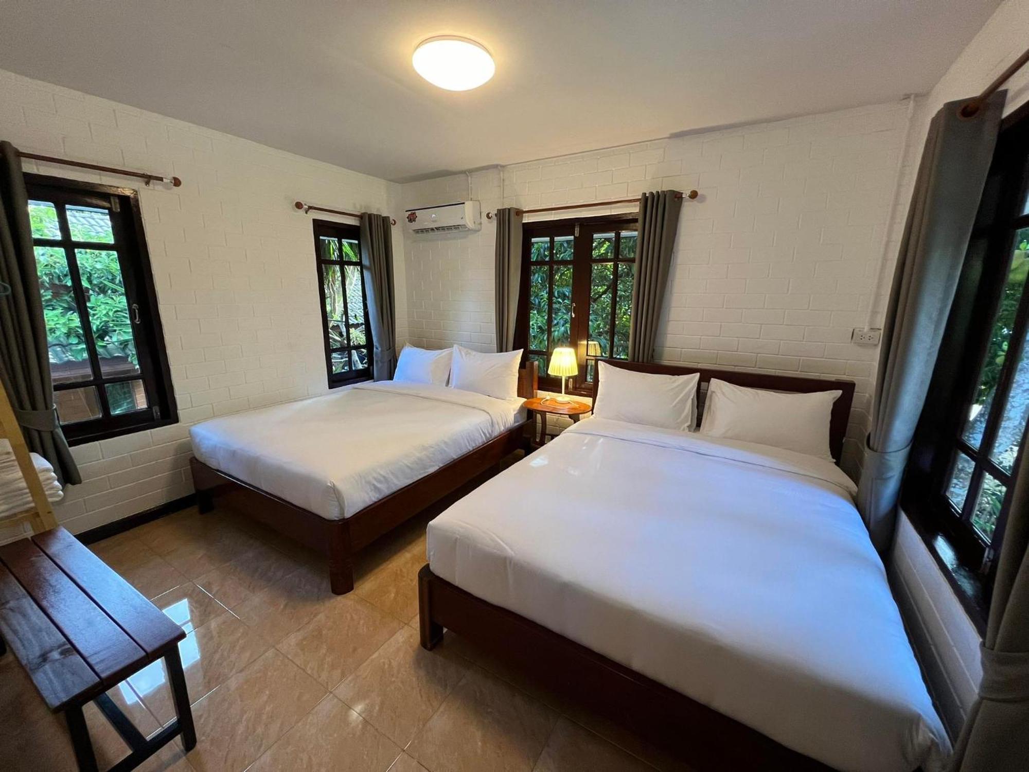 צ'ומפון Naisang Hostel מראה חיצוני תמונה